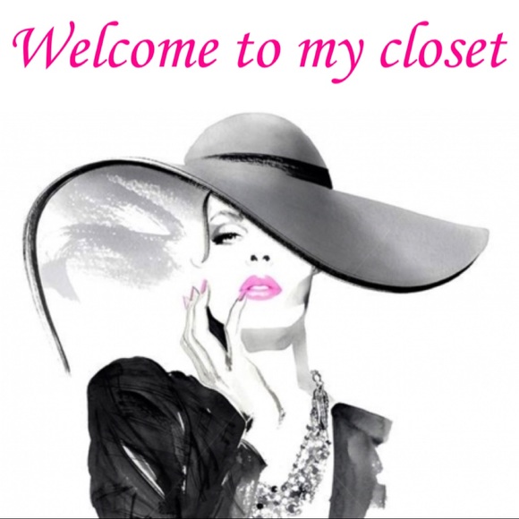 💄WELCOME TO MY CLOSET 💄 - Picture 2 of 4